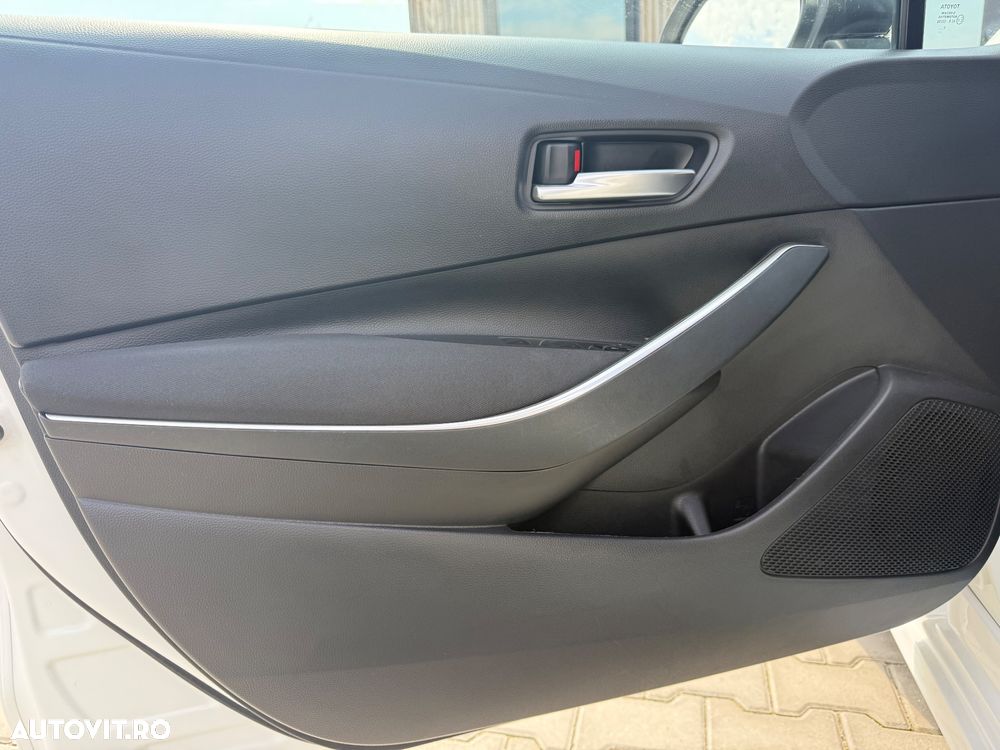 Toyota Corolla 1.8 HSD Dynamic - 12