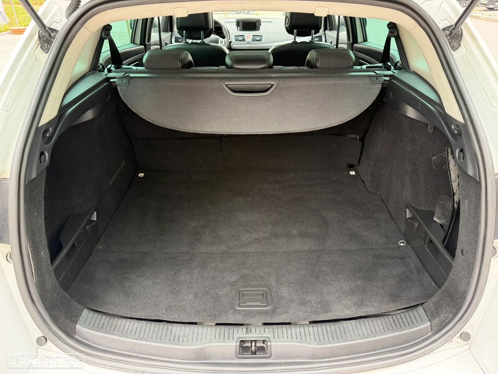 Renault Mégane Sport Tourer 1.5 dCi GT Line - 26