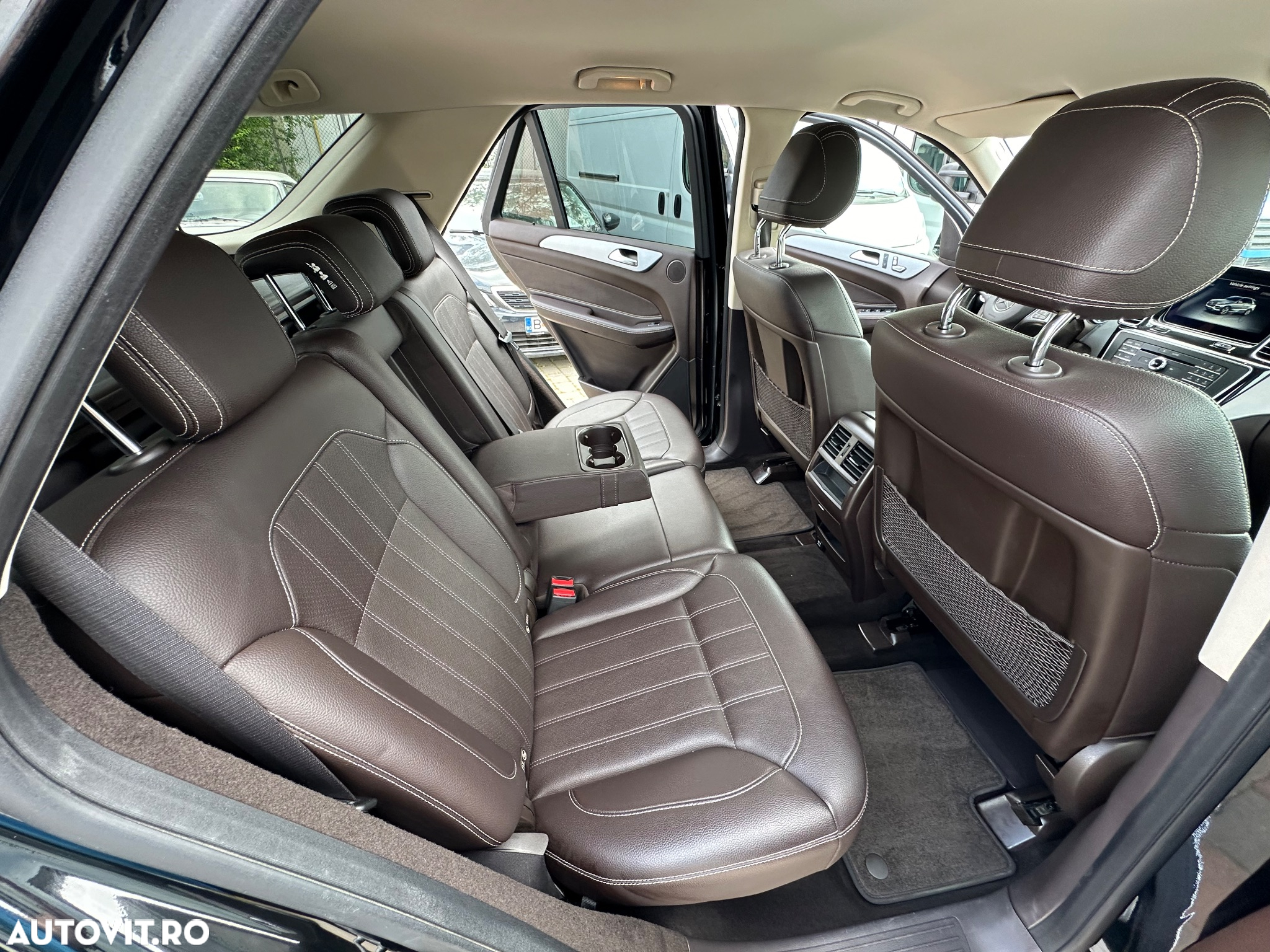 Mercedes-Benz GLE 250 d 4MATIC - 25