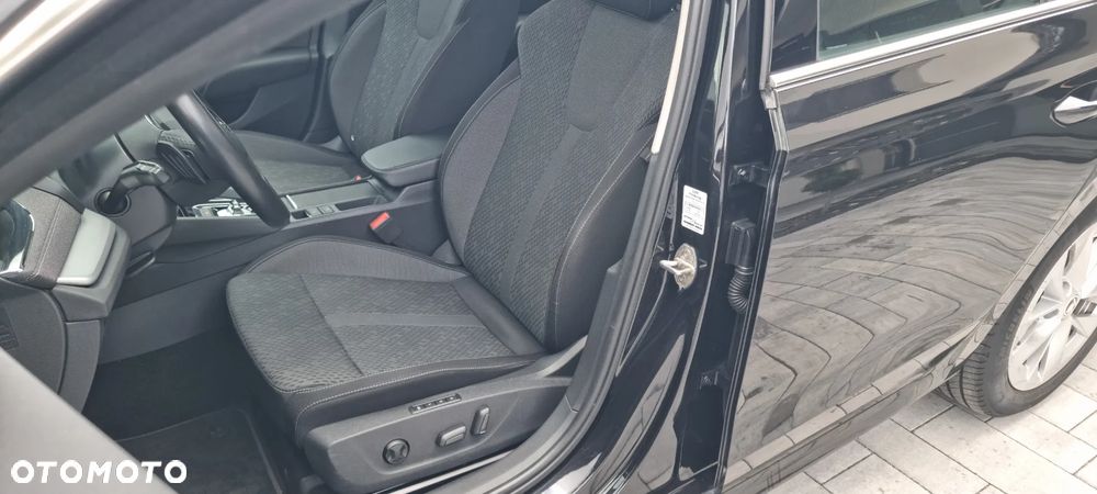 Skoda Octavia 2.0 TDI DSG Style - 27