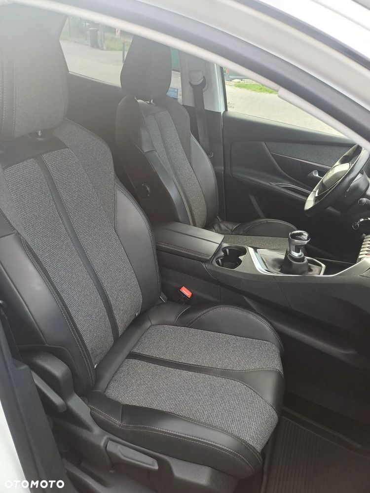 Peugeot 3008 1.6 BlueHDi Allure S&S - 9