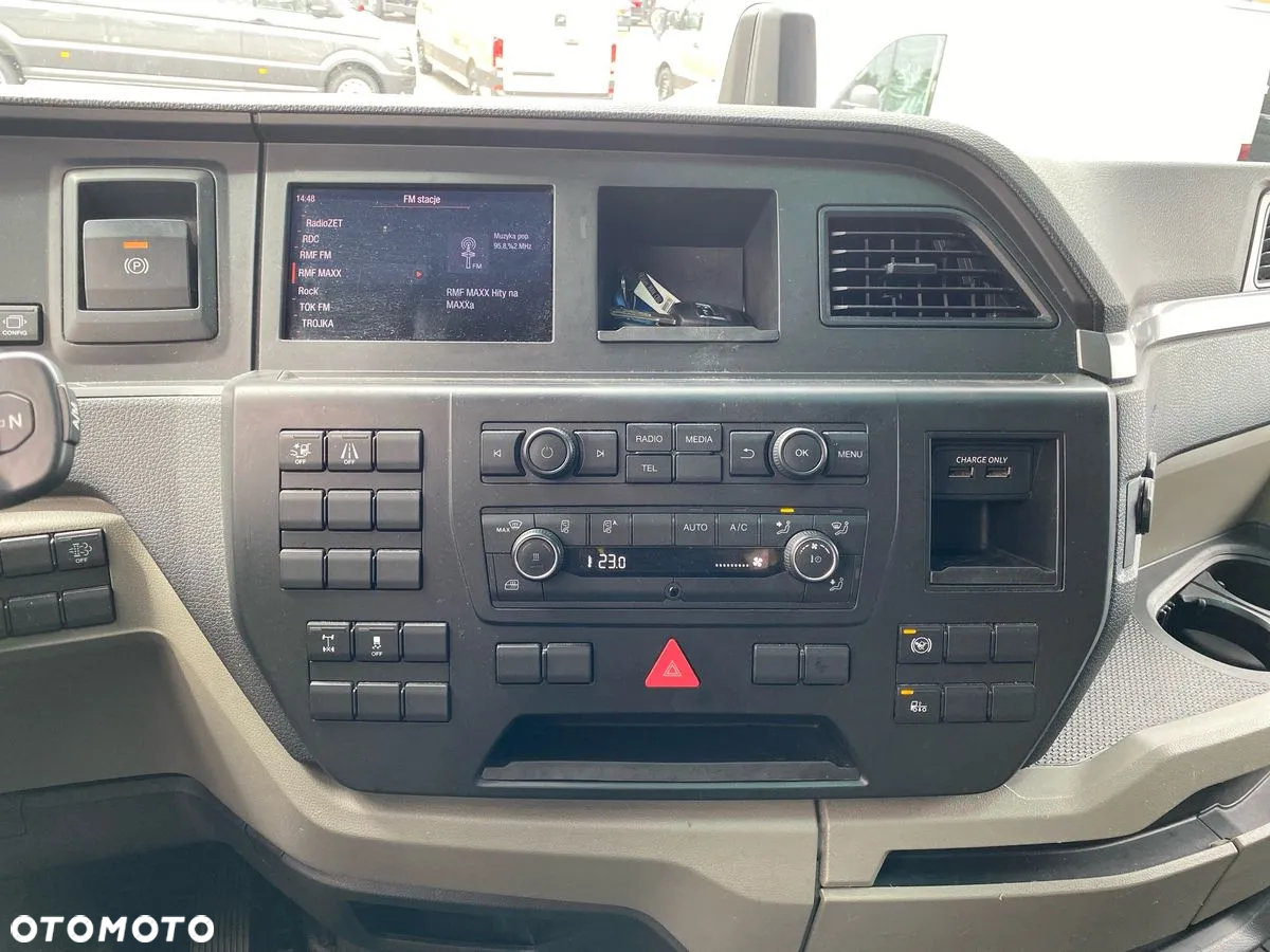 MAN TGX 18.470 4x2 LL CH - 15
