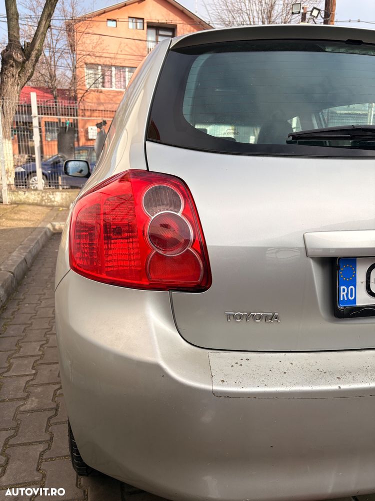 Toyota Auris 1.4 VVT-i - 8