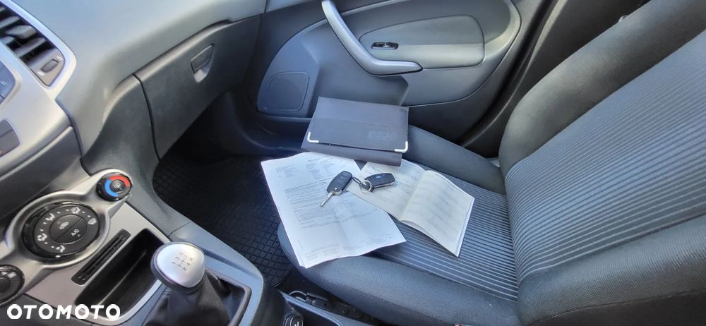 Ford Fiesta 1.25 Ambiente - 21