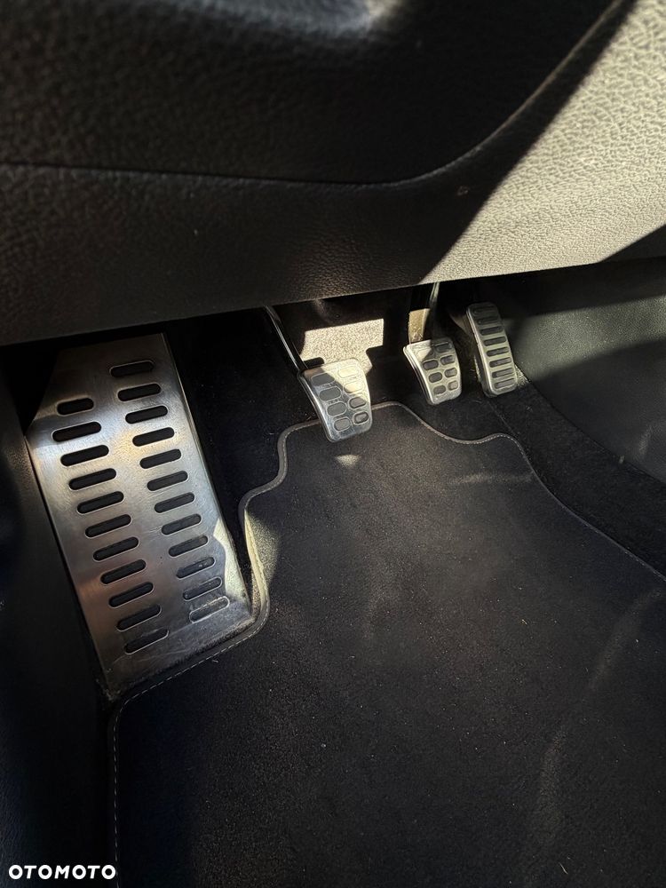 Kia Ceed 1.5 T-GDI Business Line - 17