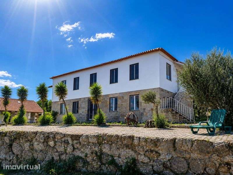 Exceptional Countryhouse Property with Panoramic Mountain Views - Grande imagem: 3/12