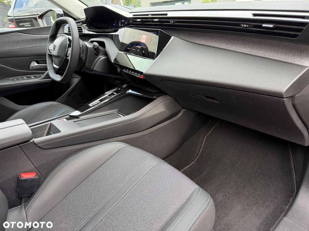 Peugeot 308 Plug-In Hybrid 180 e-EAT8 GT - 12
