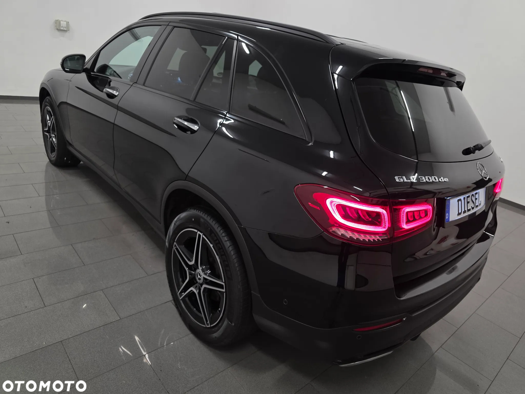 Mercedes-Benz GLC 300 d 4Matic 9G-TRONIC AMG Line Plus - 5