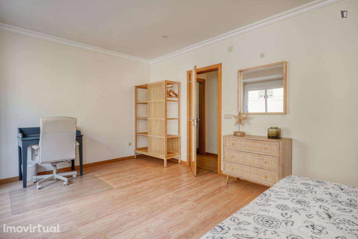 Quarto - localizado em Penha de França Lisbon - Grande imagem: 3/20