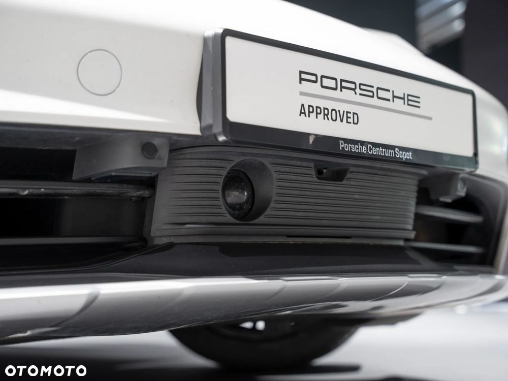 Porsche Taycan 4S - 17