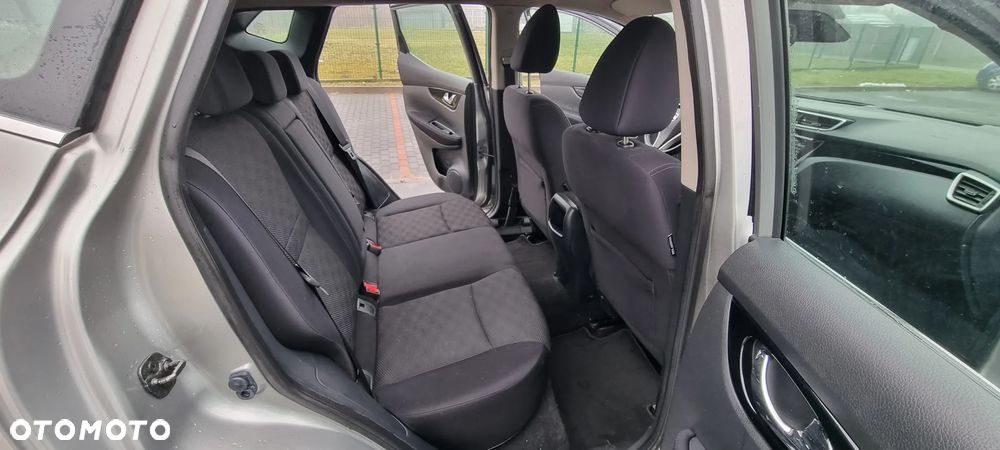 Nissan Qashqai 1.6 dCi Xtronic TEKNA+ - 13