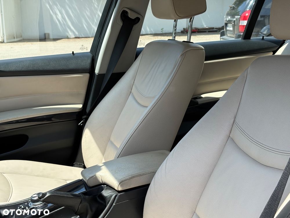 BMW Seria 3 318i Edition Exclusive - 15