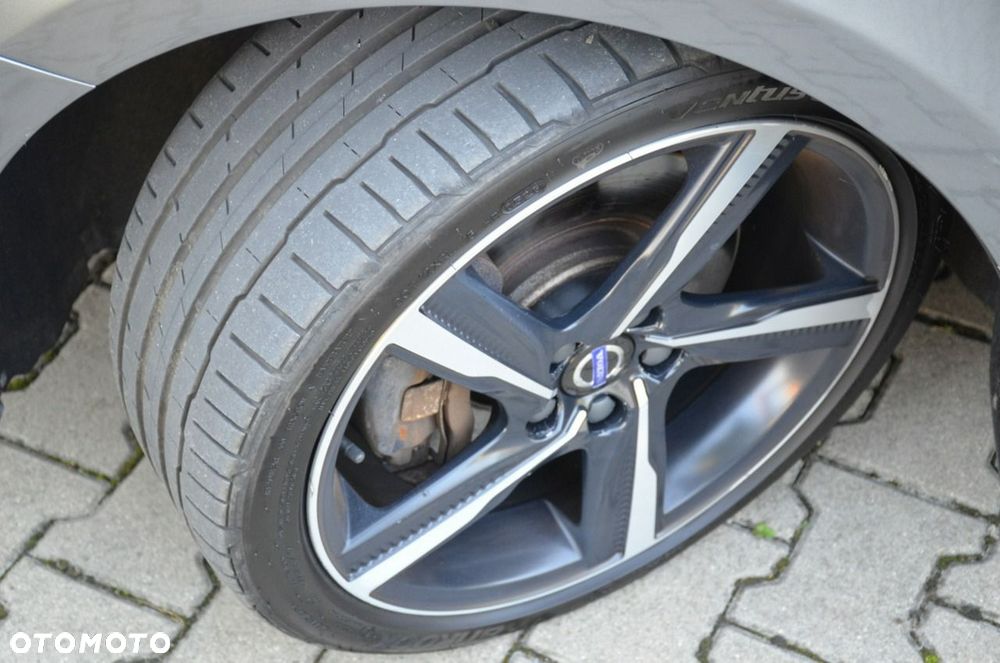 Volvo V40 - 18