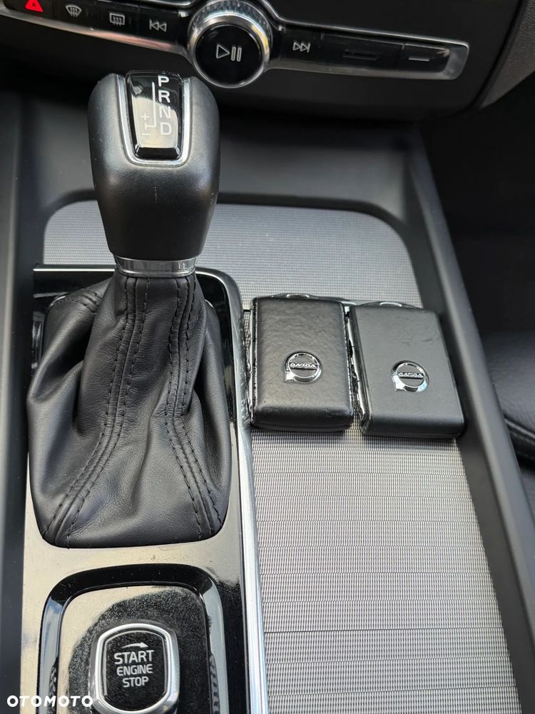 Volvo XC 60 D5 SCR AWD Inscription - 19