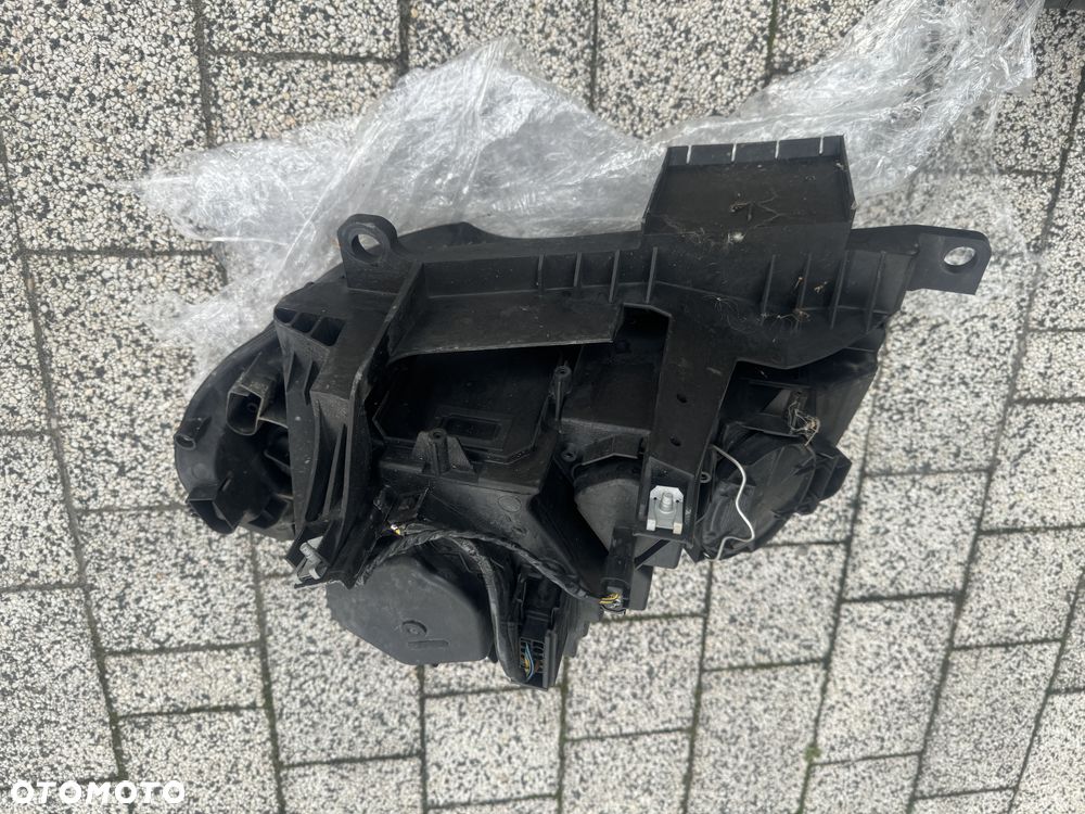 BMW X3 E83 LAMPA PRZOD PRAWA LEWA EUROPA - 11