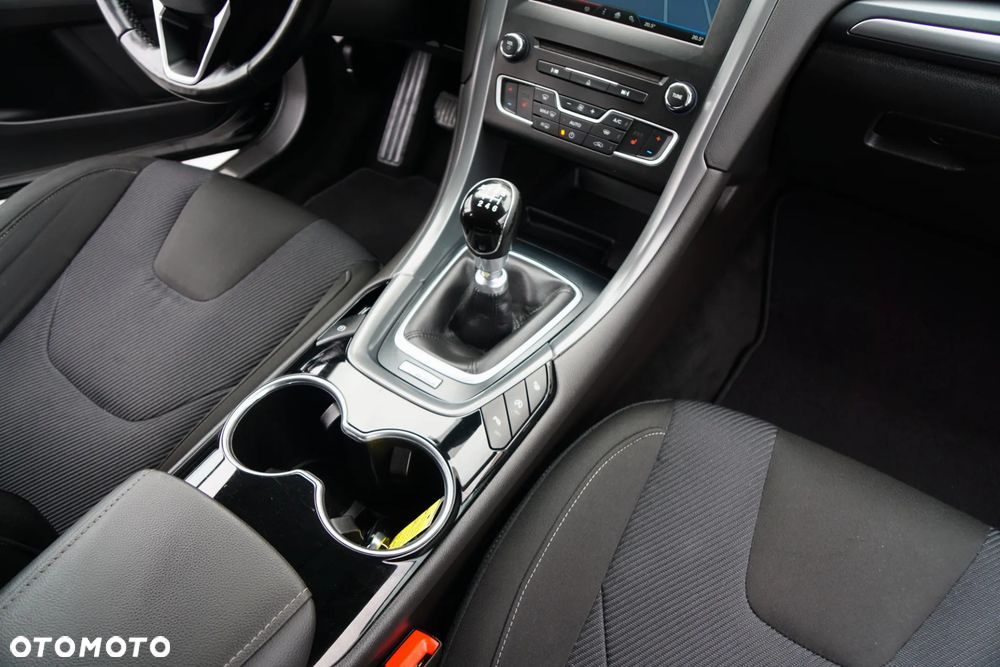 Ford Mondeo 2.0 TDCi STart-Stopp Titanium - 39
