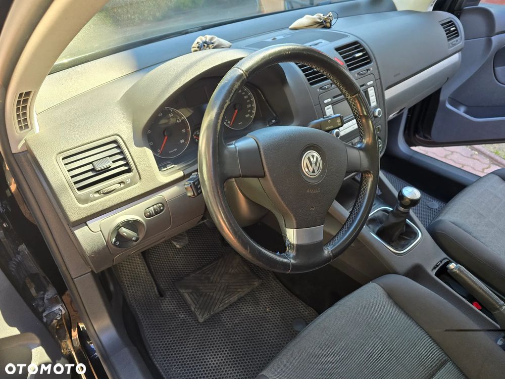 Volkswagen Golf 1.6 Comfortline - 8