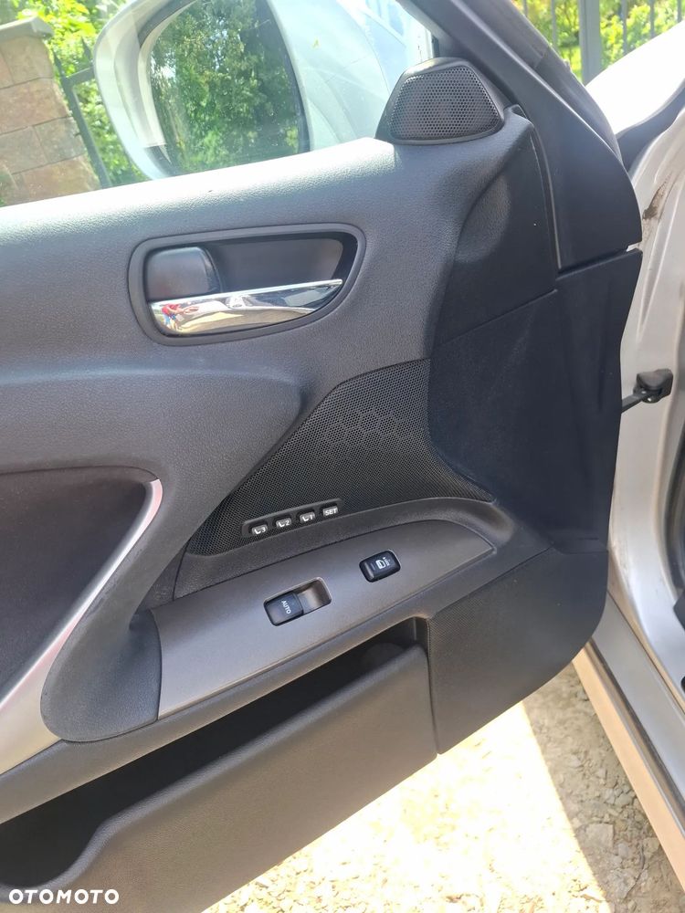 Lexus IS 250 Sport - 22