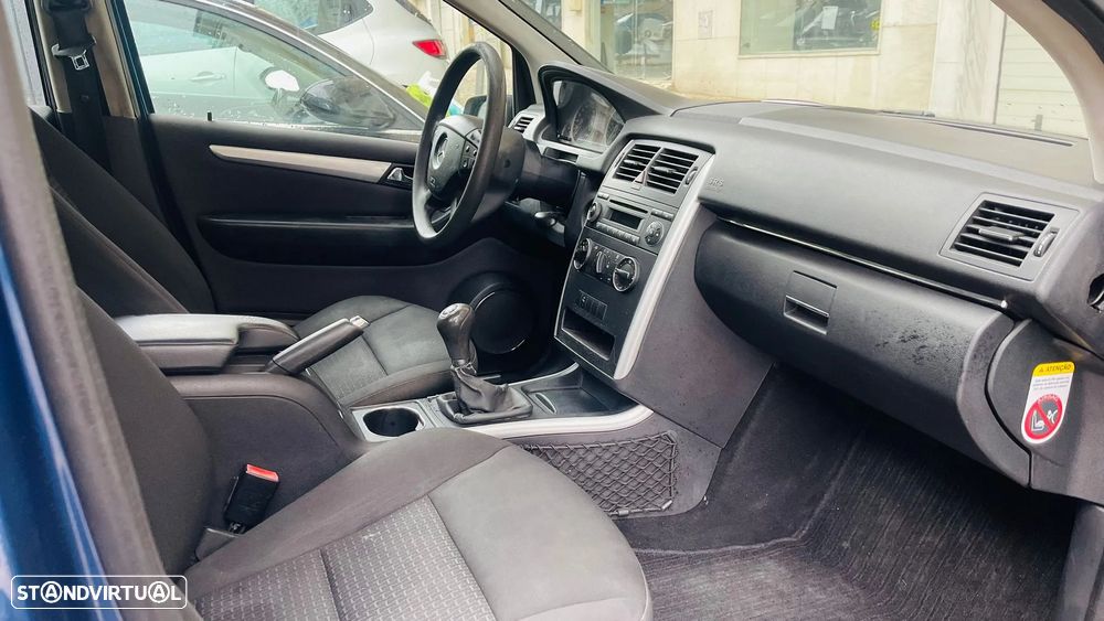 Mercedes-Benz B 180 CDI - 12