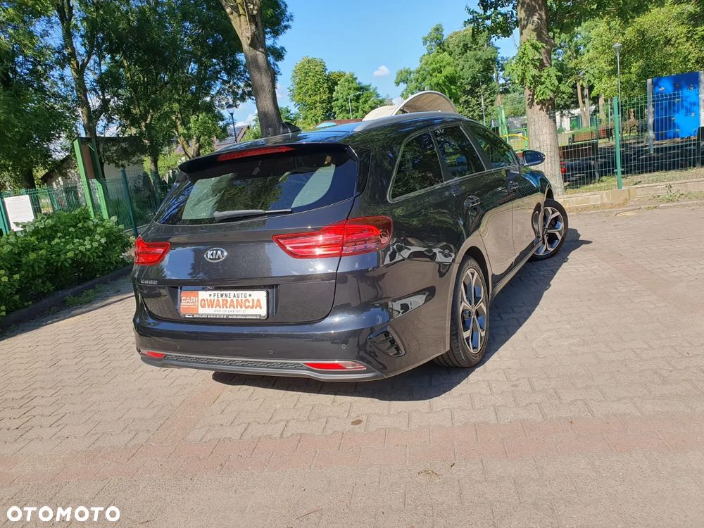 Kia Ceed 1.4 T-GDI DCT OPF Platinum Edition - 33