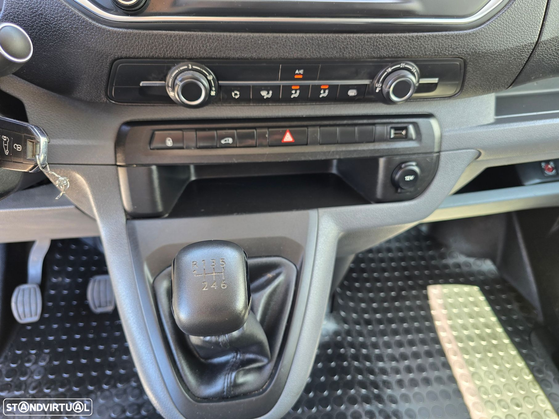 Peugeot Expert 2.0 BlueHDi L2H1 Pro Standard - 20