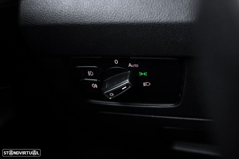 VW Passat Variant 1.6 TDI (BlueMotion ) DSG Comfortline - 19