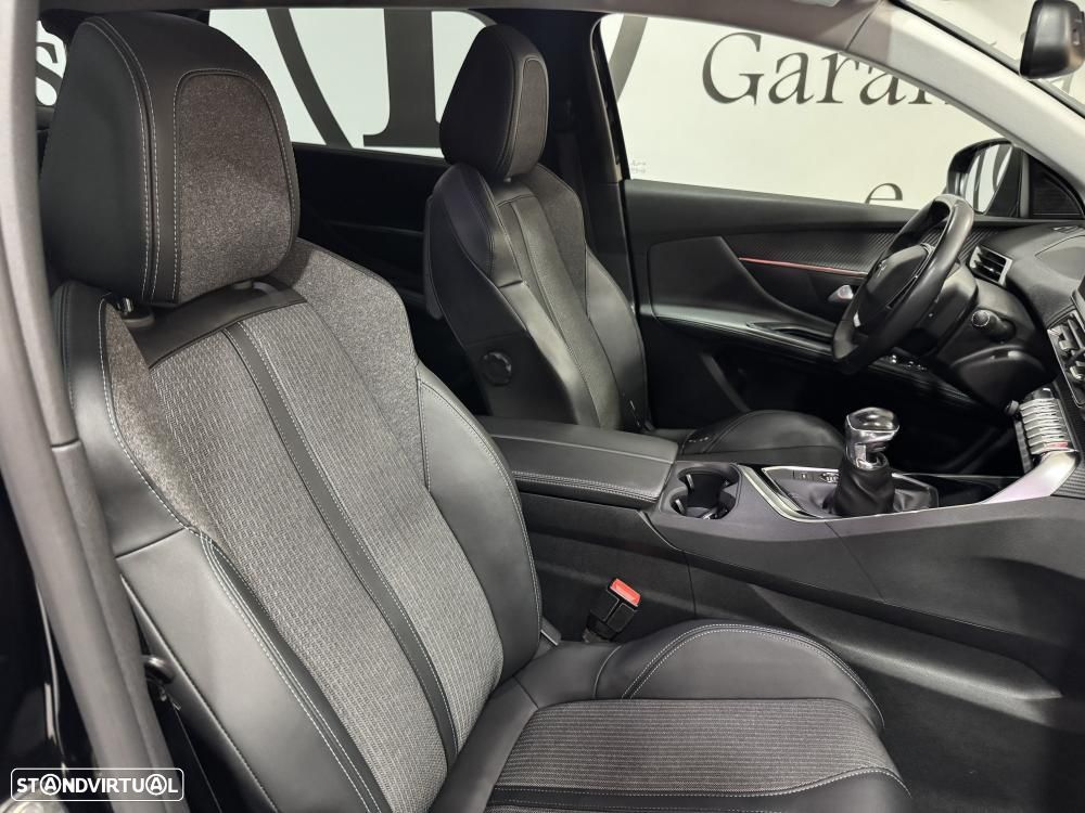 Peugeot 5008 1.5 BlueHDi Allure Pack - 38
