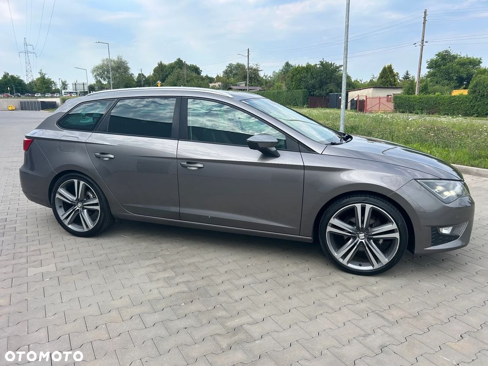 Seat Leon 2.0 TDI DPF Ecomotive FR - 8