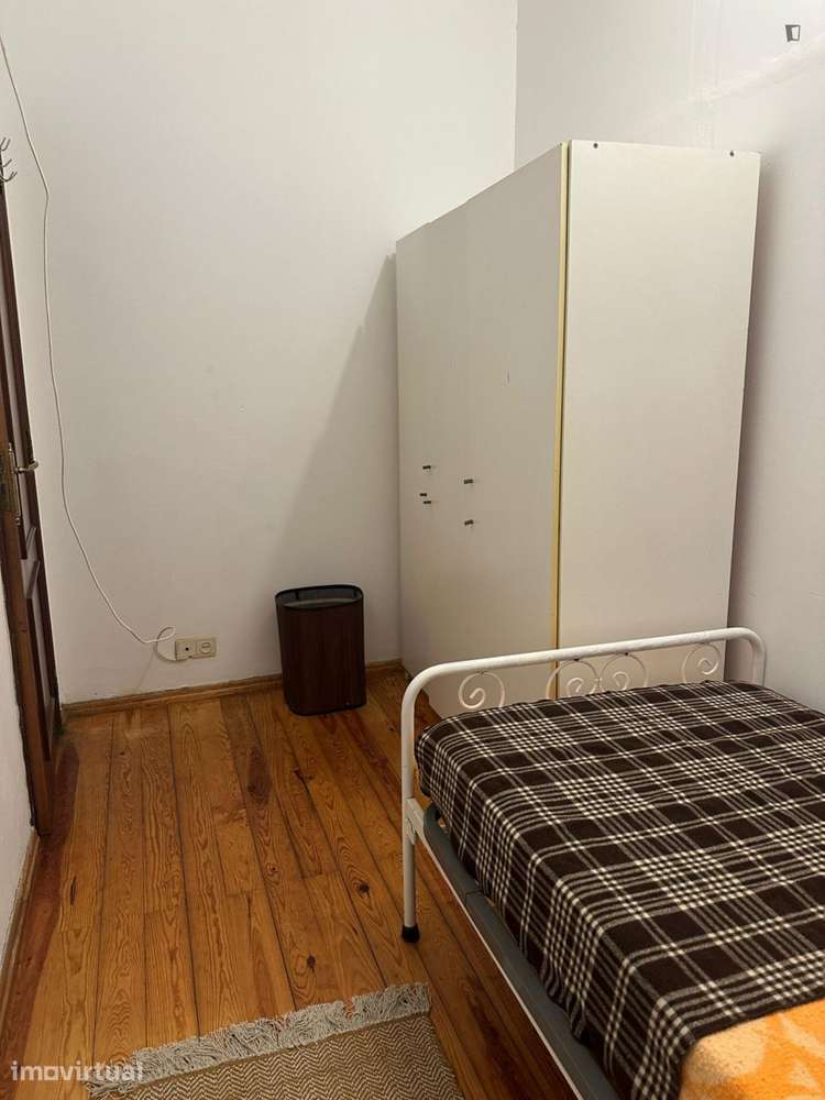 Quarto - localizado em Alameda Lisbon - Grande imagem: 4/15