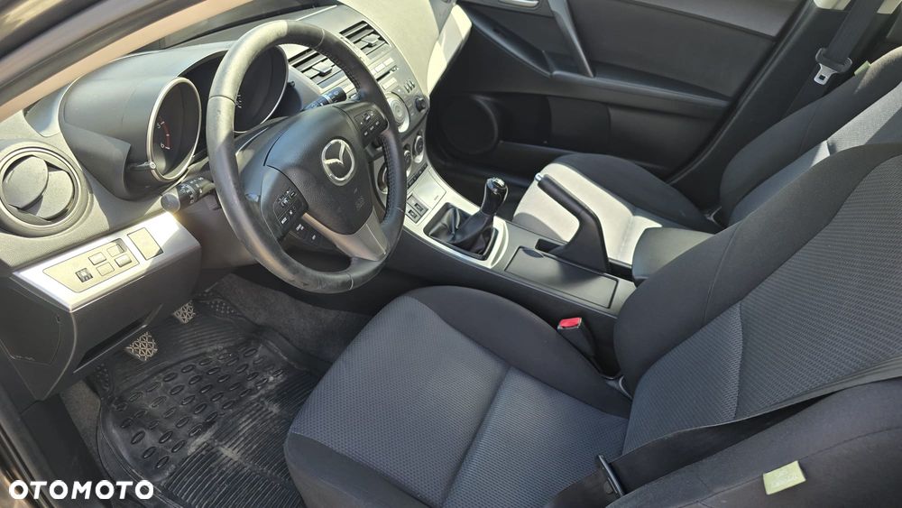 Mazda 3 - 7
