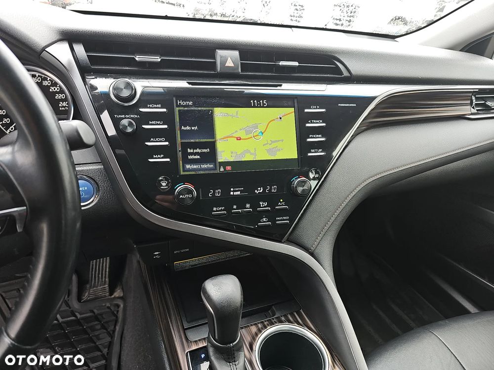 Toyota Camry 2.5 Hybrid Executive CVT - 15