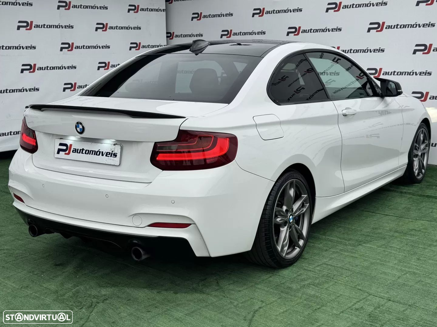 BMW M235i Coupe - 7