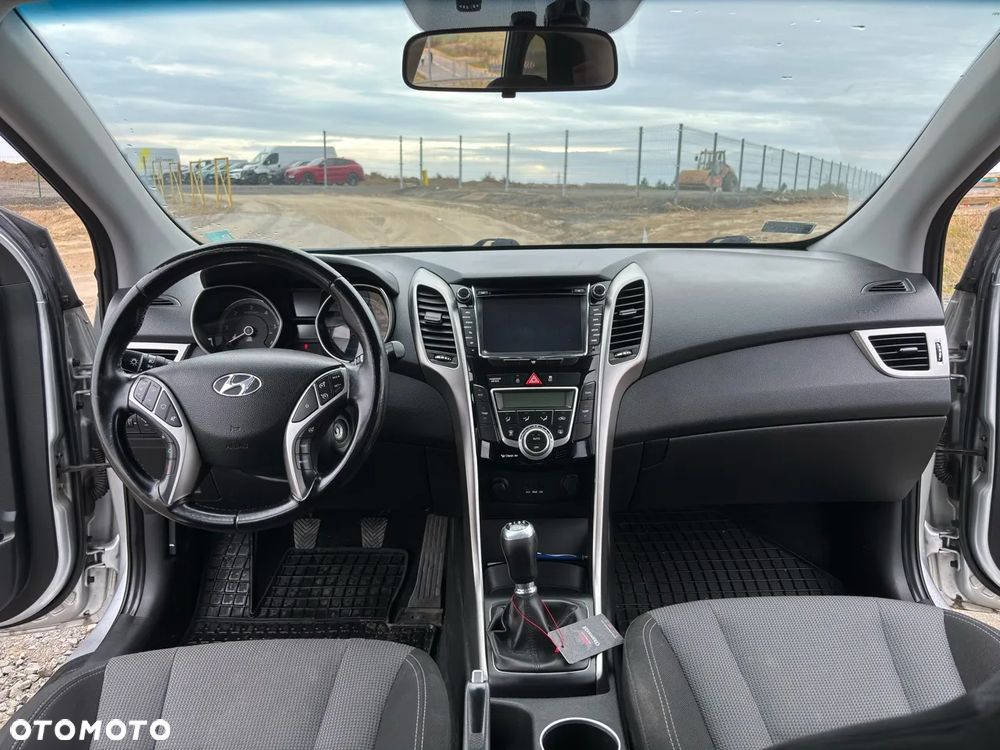 Hyundai i30 blue 1.6 CRDi Style - 9