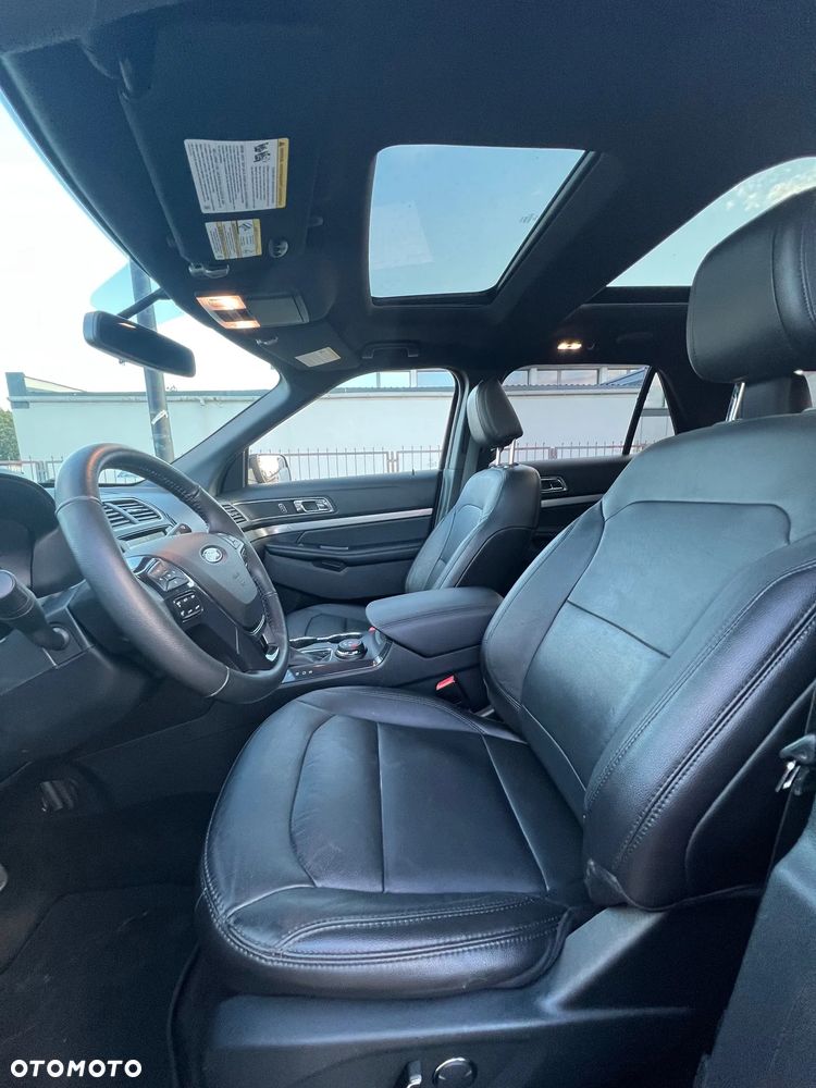 Ford Explorer - 17