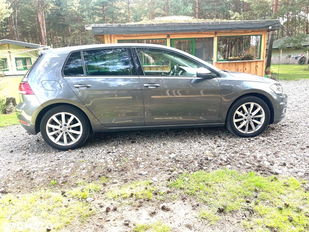 Volkswagen Golf - 6