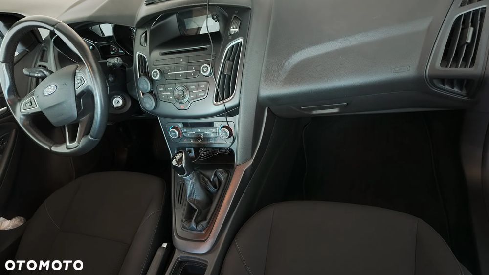 Ford Focus 1.6 Trend - 8