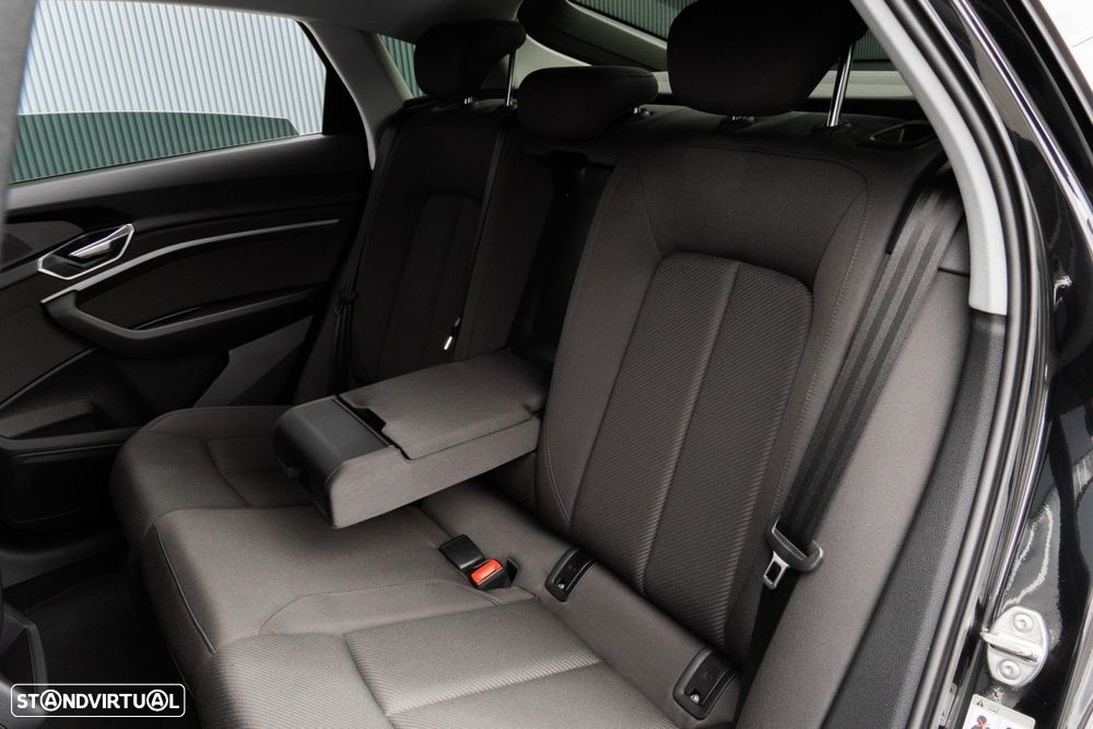 Audi Q8 e-Tron Sportback 55 quattro Advanced - 28