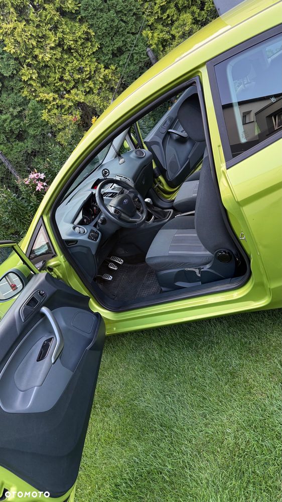 Ford Fiesta 1.25 Ambiente - 8