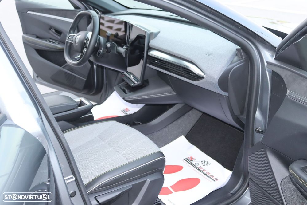 Renault Mégane E-Tech - 28