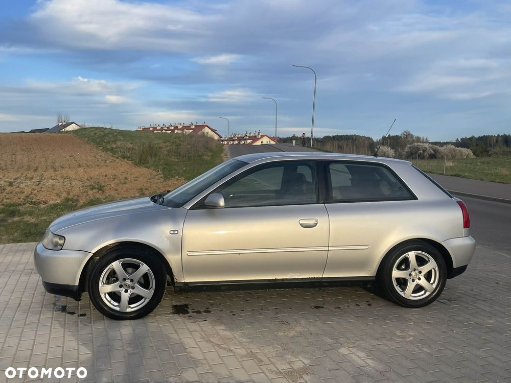 Audi A3 3-drzwiowe 1.6 Attraction - 5