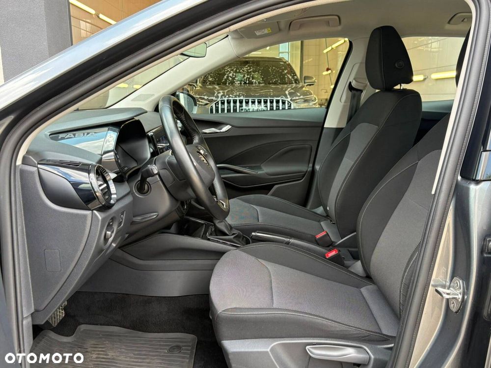 Skoda Fabia 1.0 TSI Ambition DSG - 10