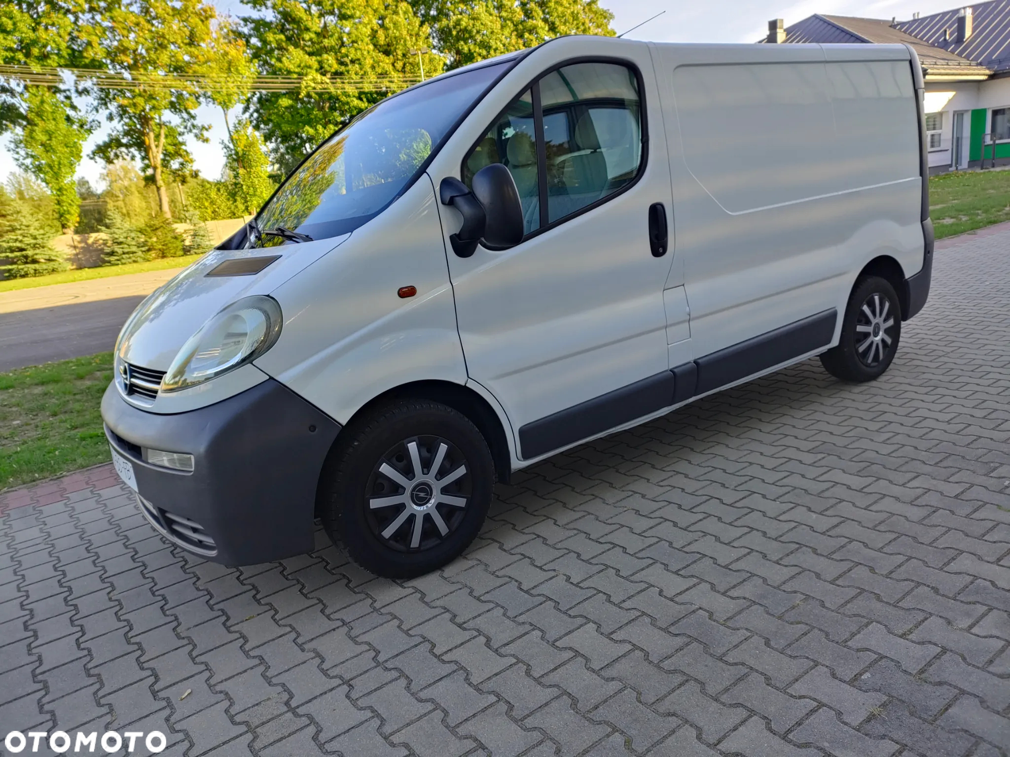 Opel Vivaro - 10