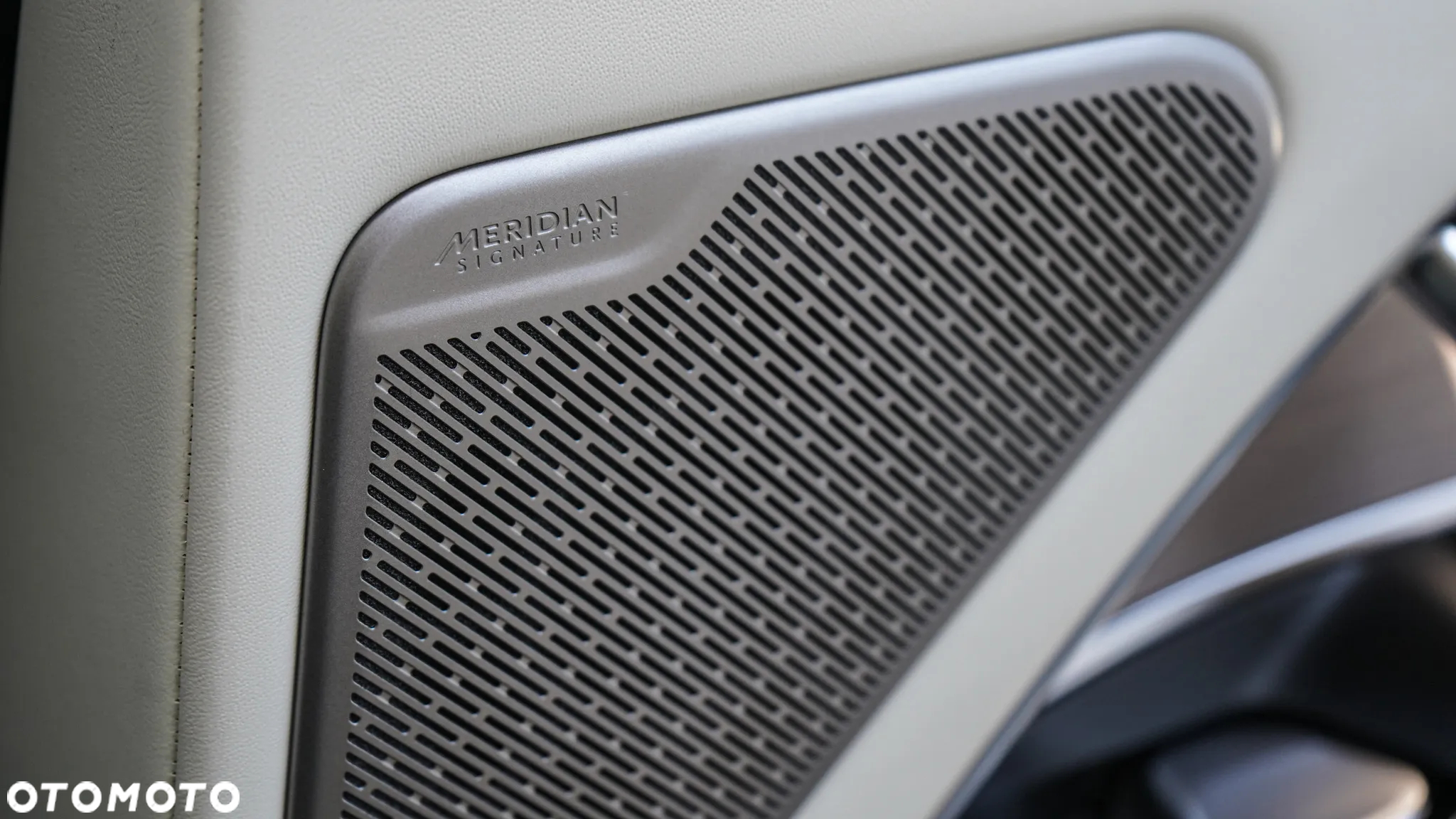 Land Rover Range Rover P460e Hybrid Autobiography - 17