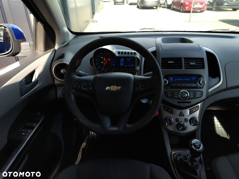 Chevrolet Aveo 1.2 LT - 22