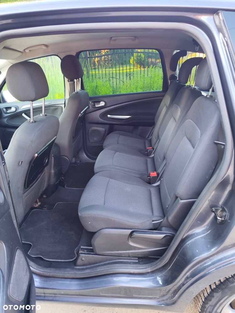 Ford S-Max - 7
