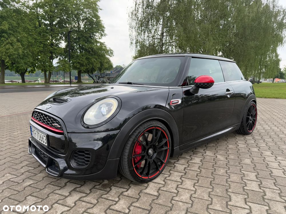 MINI John Cooper Works - 3