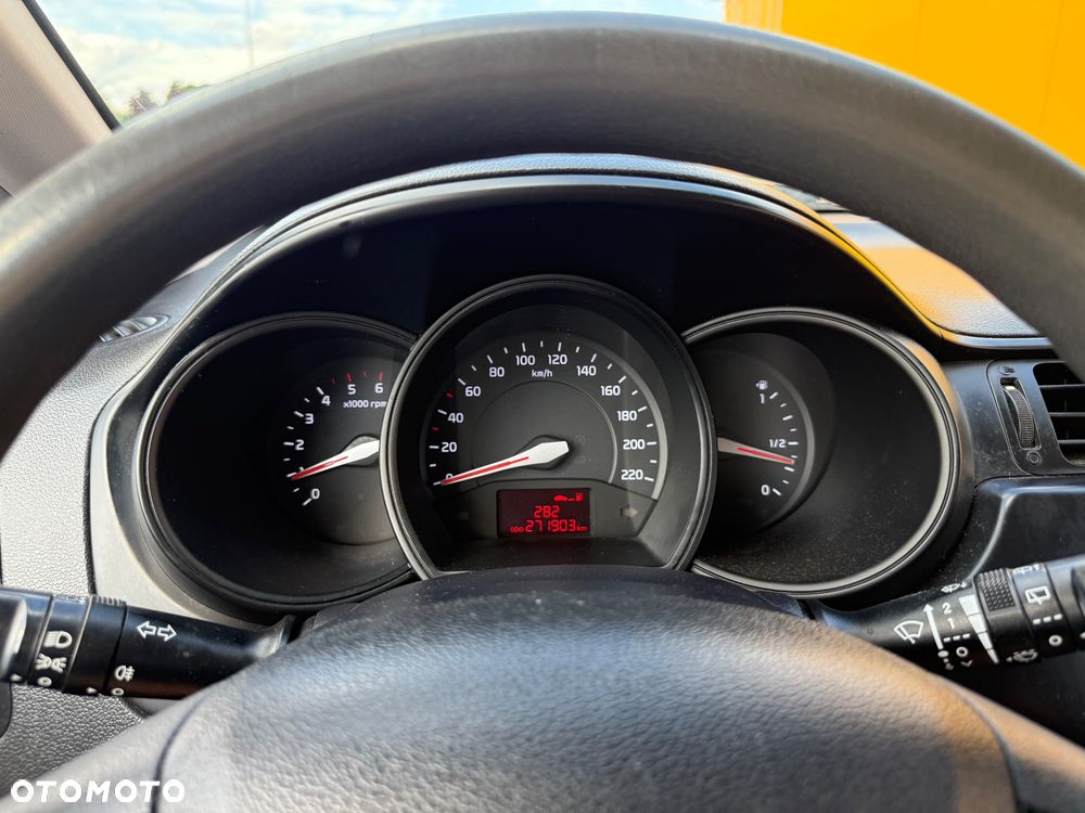 Kia Rio - 15