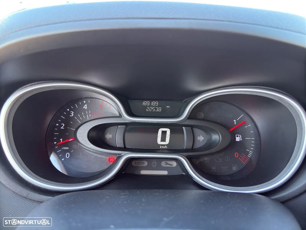 Renault Trafic 2.0 dCi 120cv - 9