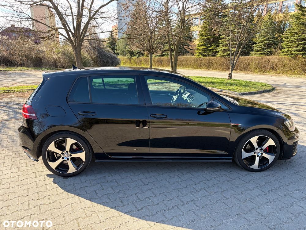 Volkswagen Golf GTI BlueMotion Technology - 4