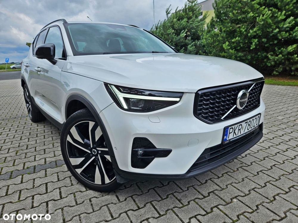 Volvo XC 40 B5 B AWD Ultimate Dark - 1